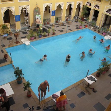 Nirbana Palace - A Heritage Hotel And Spa Джайпур Екстериор снимка