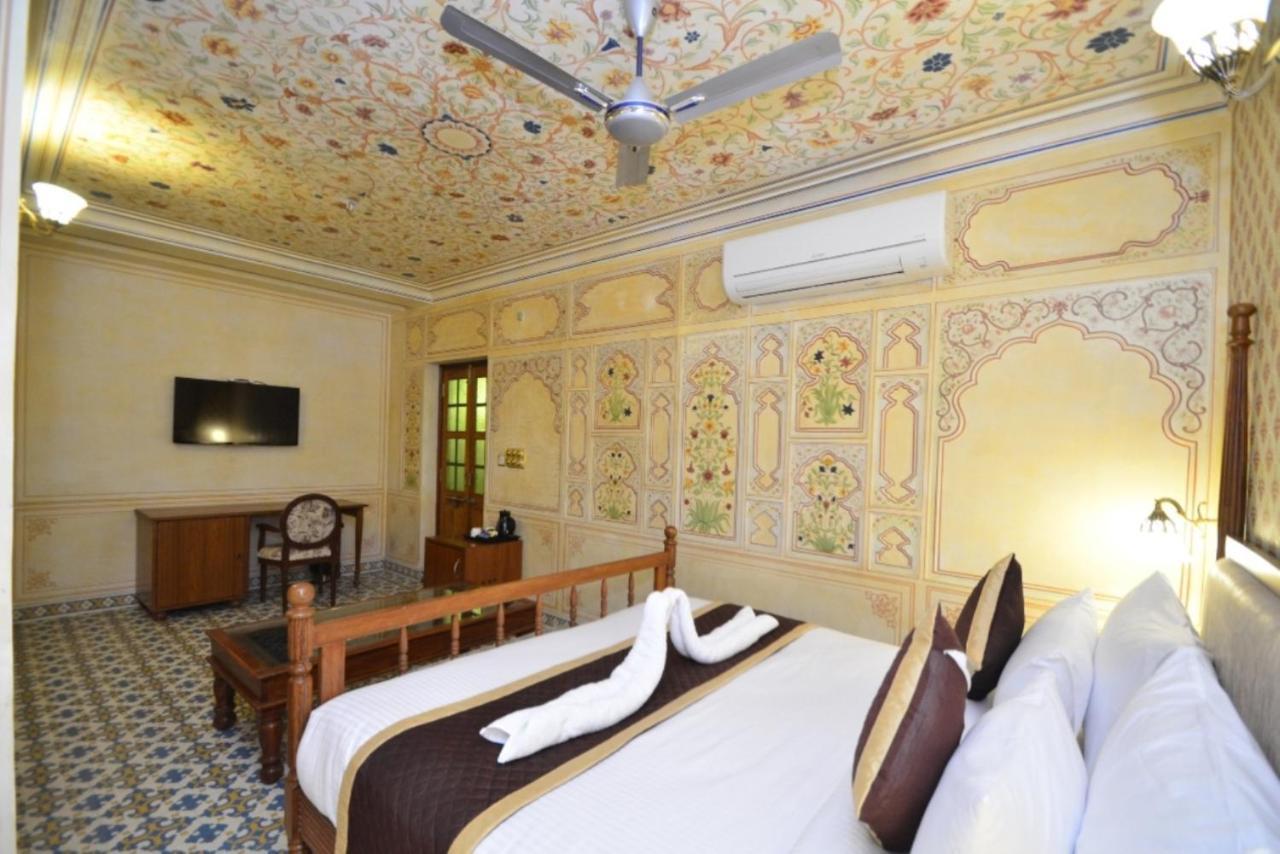 Nirbana Palace - A Heritage Hotel And Spa Джайпур Екстериор снимка