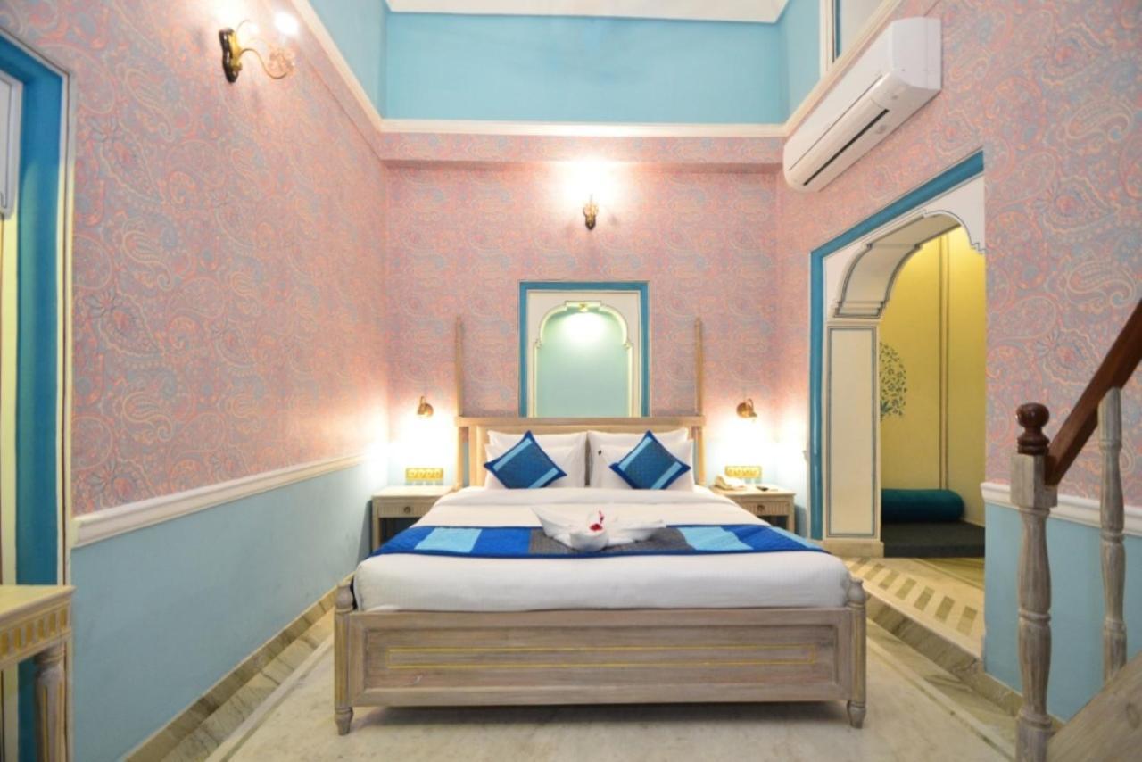 Nirbana Palace - A Heritage Hotel And Spa Джайпур Екстериор снимка