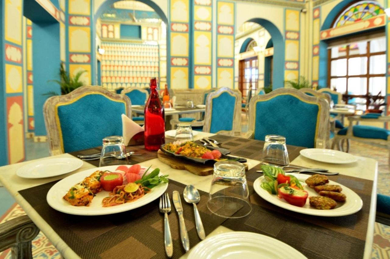 Nirbana Palace - A Heritage Hotel And Spa Джайпур Екстериор снимка