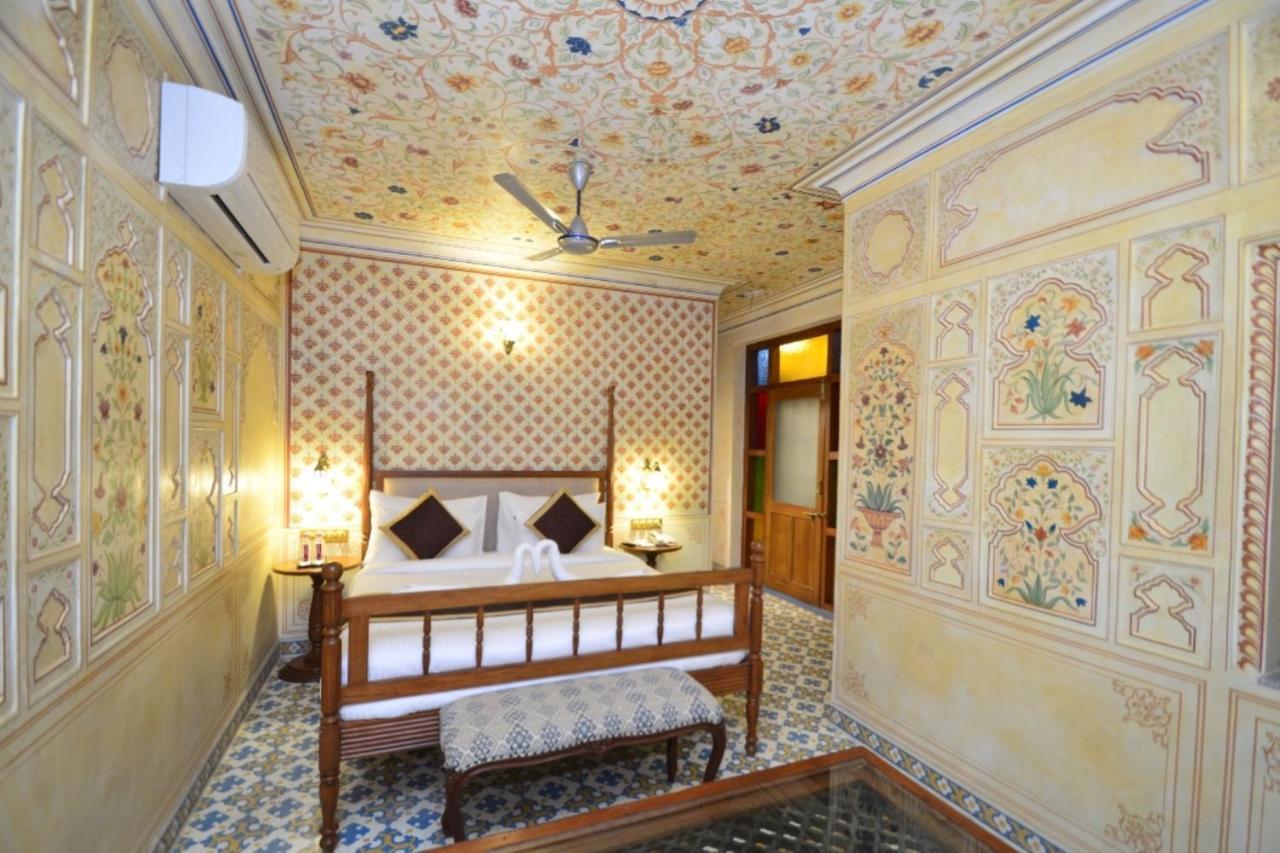 Nirbana Palace - A Heritage Hotel And Spa Джайпур Екстериор снимка