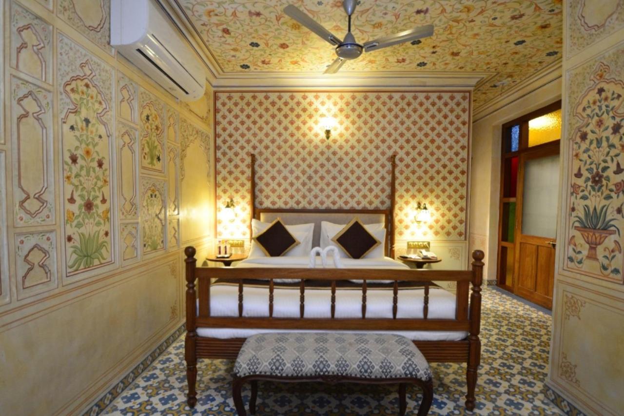 Nirbana Palace - A Heritage Hotel And Spa Джайпур Екстериор снимка