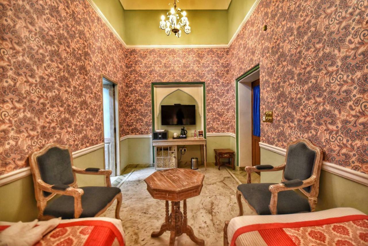 Nirbana Palace - A Heritage Hotel And Spa Джайпур Екстериор снимка