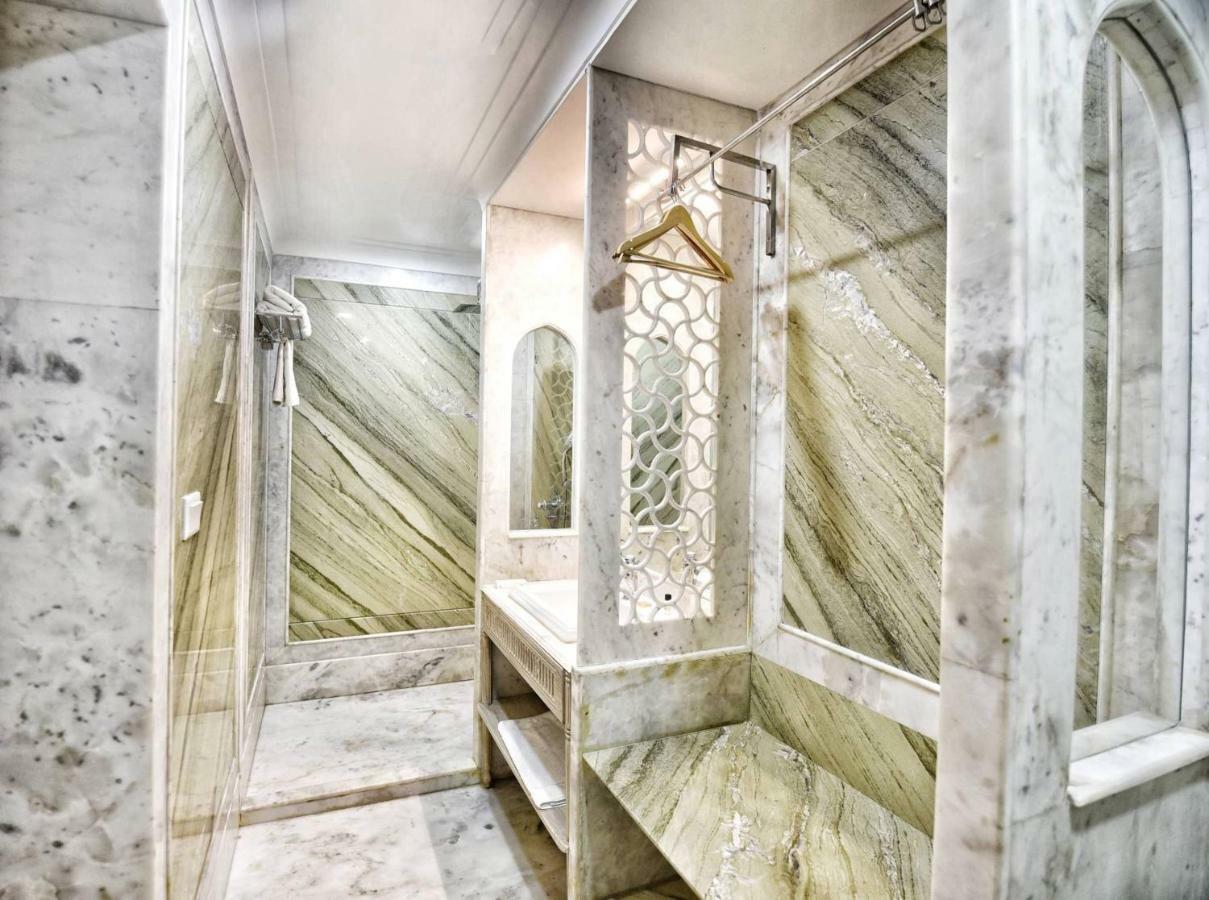 Nirbana Palace - A Heritage Hotel And Spa Джайпур Екстериор снимка