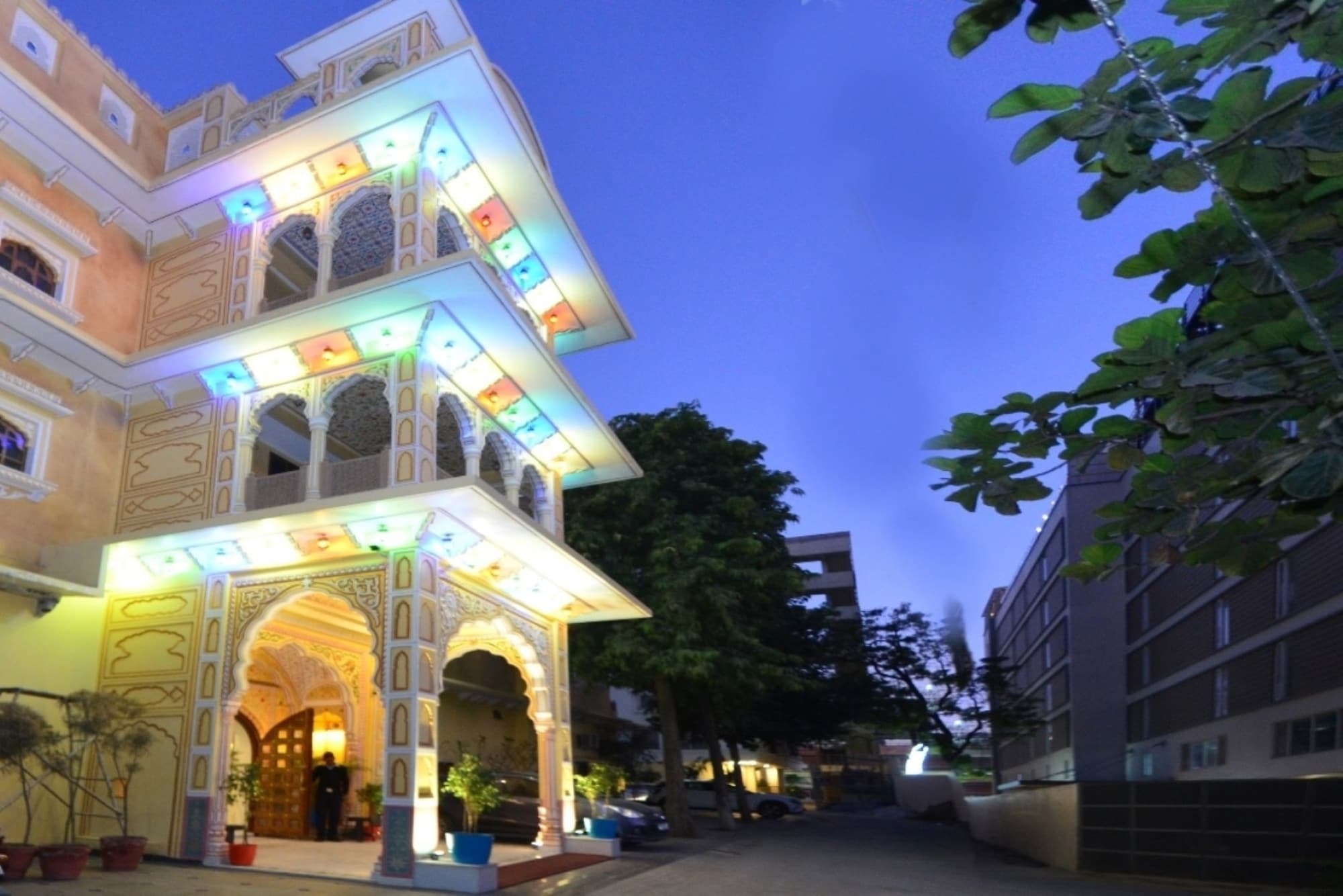 Nirbana Palace - A Heritage Hotel And Spa Джайпур Екстериор снимка